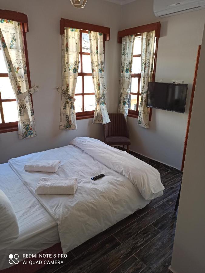 Gagarin Pub & Hotel アンタルヤ エクステリア 写真